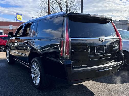 2017 Cadillac Escalade ESV Platinum