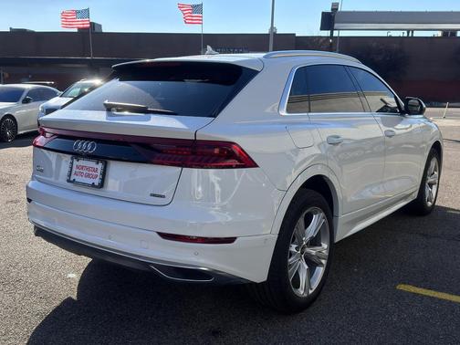 2022 Audi Q8 55 Premium Plus