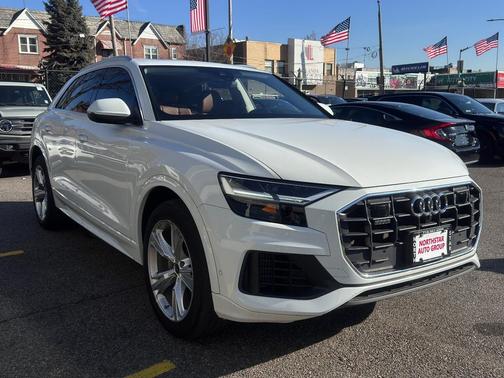 2022 Audi Q8 55 Premium Plus