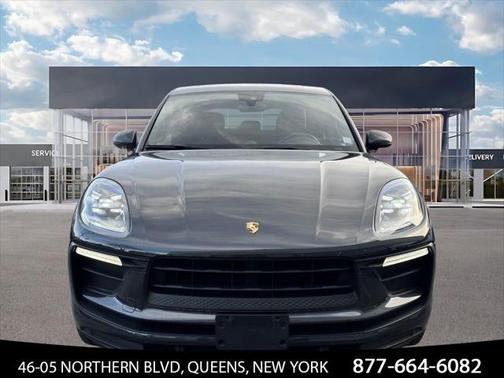 2022 Porsche Macan Base