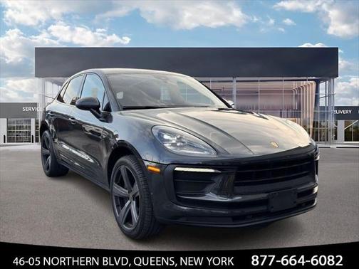 2022 Porsche Macan Base
