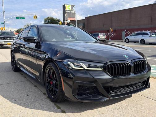 2022 BMW 530 i