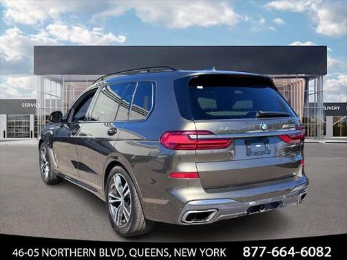 2022 BMW X7 M50i