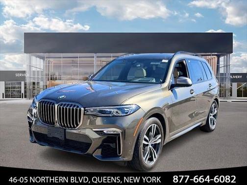 2022 BMW X7 M50i