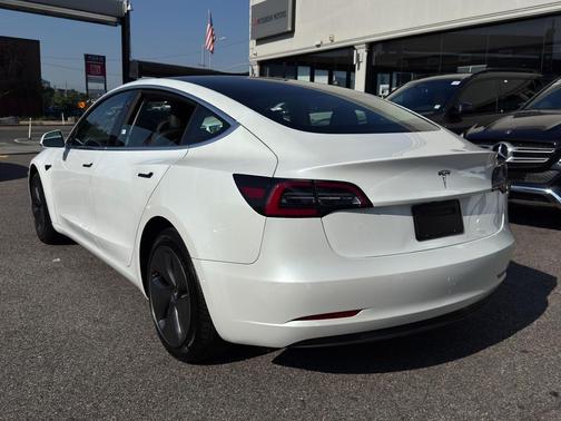 2019 Tesla Model 3 Mid Range
