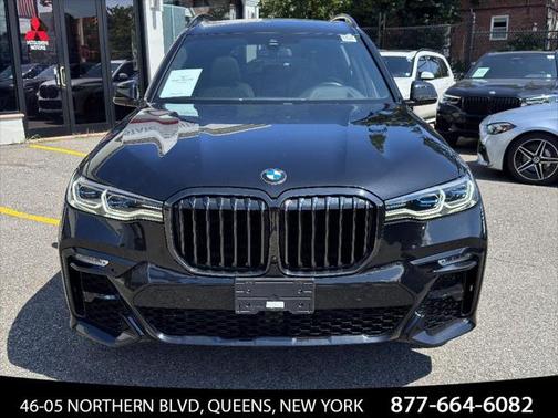 2022 BMW X7 M50i