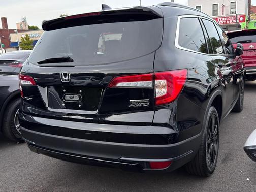 2022 Honda Pilot AWD Special Edition