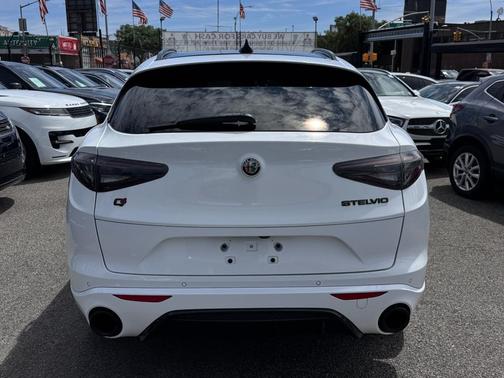 2021 Alfa Romeo Stelvio Ti Sport