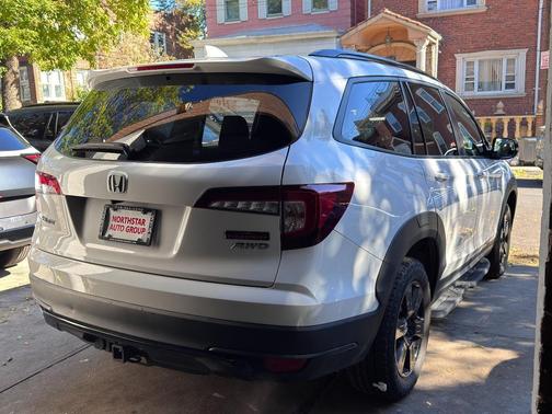 2022 Honda Pilot AWD TrailSport