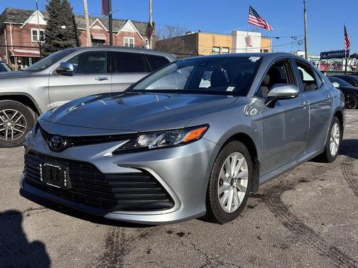 2022 Toyota Camry LE
