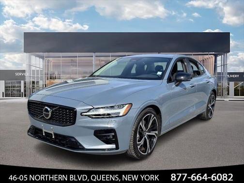 2024 Volvo S60 B5 Core Dark Theme