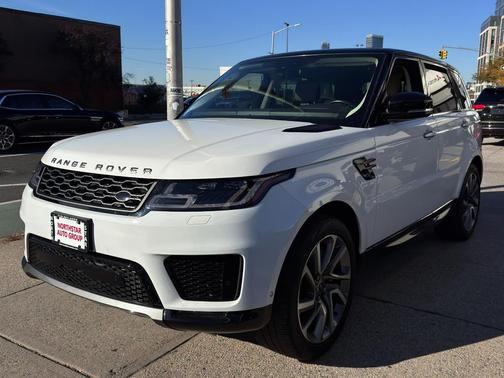 2022 Land Rover Range Rover Sport HSE Silver Edition