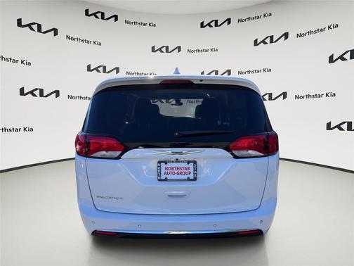 2020 Chrysler Pacifica Touring