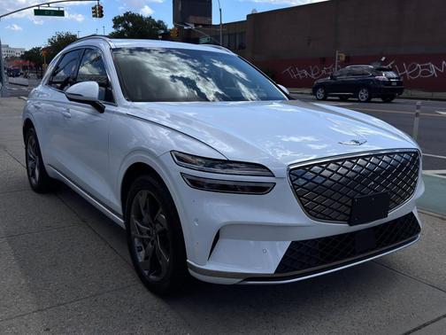 2024 Genesis Electrified GV70 Advanced AWD
