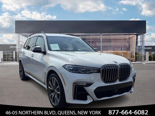 2022 BMW X7 M50i