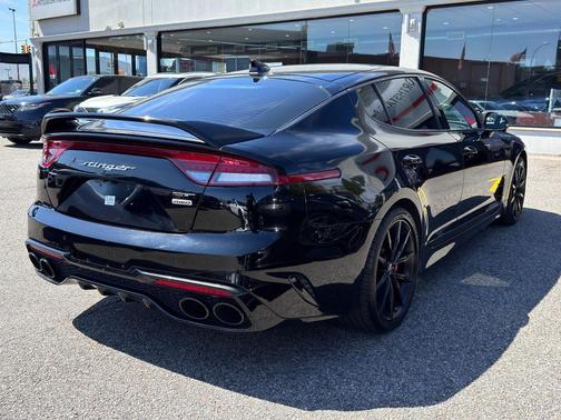 2022 Kia Stinger GT2