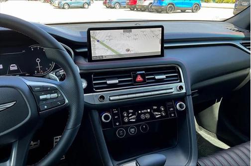2025 Genesis G70 2.5T RWD