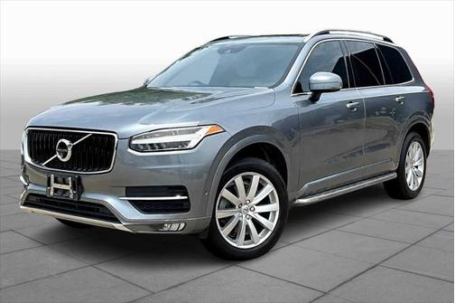2017 Volvo XC90 T6 Momentum