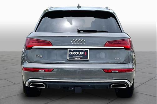 Chronos Gray Metallic 2023 Audi Q5 45 S line Premium Plus
