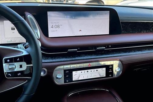 2024 Genesis G90 e-SC