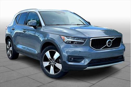 2021 Volvo XC40 T4 Momentum
