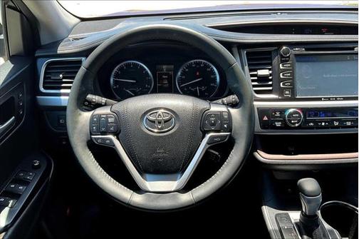 2016 Toyota Highlander Limited Platinum