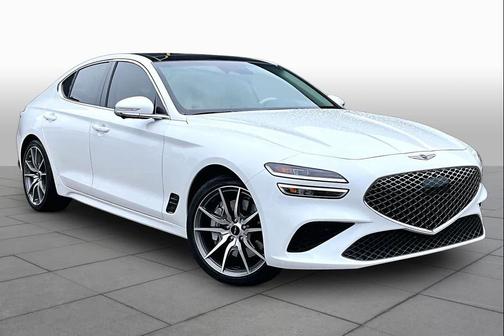 Uyuni White 2026 Genesis G70 2.5T RWD Prestige
