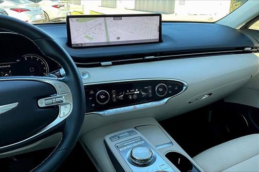 2023 Genesis GV70 2.5T