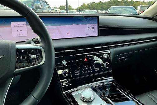 2025 Genesis G80 2.5T