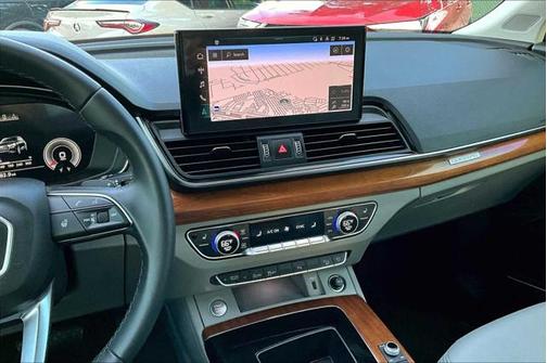 2022 Audi Q5 45 S line Premium Plus