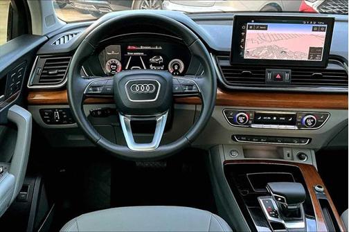 2022 Audi Q5 45 S line Premium Plus
