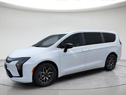 White 2027 Chrysler Pacifica LIMITED