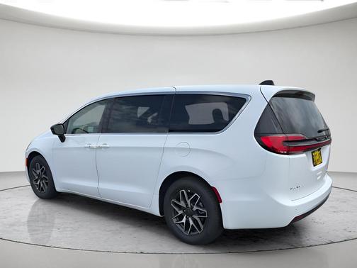 White 2027 Chrysler Pacifica LIMITED