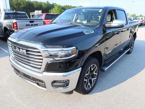 2025 RAM 1500 Laramie Crew Cab 4x4 57' Box