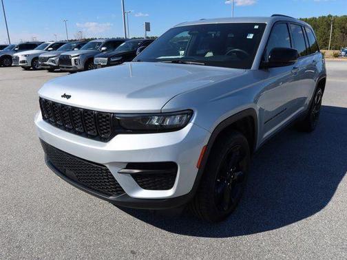 2023 Jeep Grand Cherokee Altitude 4x4