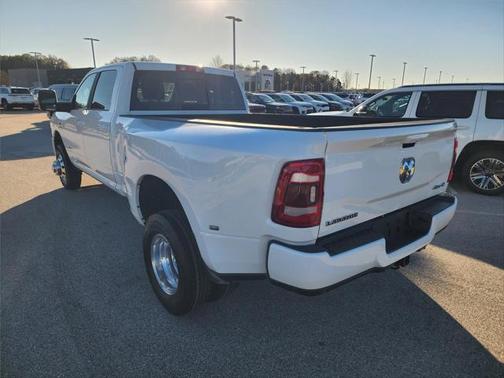 2024 RAM 3500 Laramie Crew Cab 4x4 8 Box