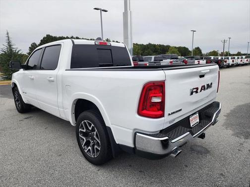 2025 RAM 1500 Laramie Crew Cab 4x2 57' Box