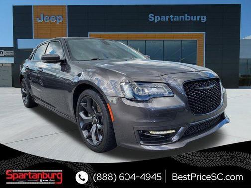 2023 Chrysler 300 Touring L
