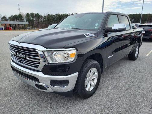 2024 RAM 1500 Laramie Crew Cab 4x4 57' Box