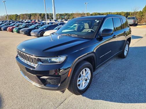 2024 Jeep Grand Cherokee Laredo X 4x2