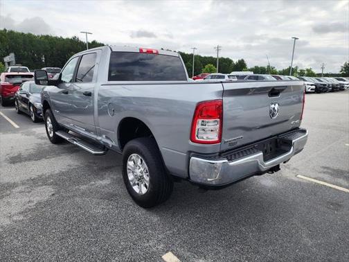 2024 RAM 2500 Big Horn Crew Cab 4x4 64' Box