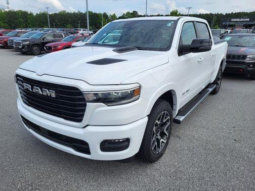 2025 RAM 1500 Laramie Crew Cab 4x4 57' Box