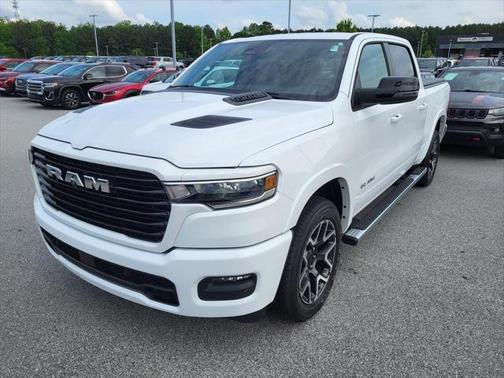 2025 RAM 1500 Laramie Crew Cab 4x4 57' Box