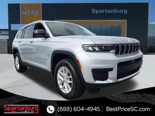 2023 Jeep Grand Cherokee L Laredo 4x2