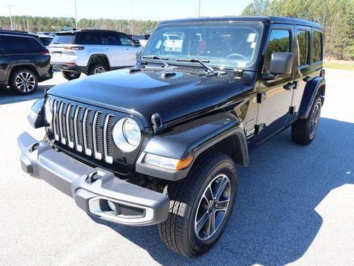 2023 Jeep Wrangler 4-Door Sahara 4x4