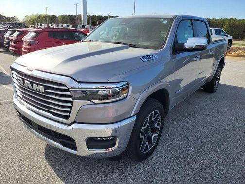 2025 RAM 1500 Laramie Crew Cab 4x4 57' Box