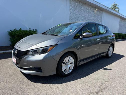 Gun Metallic 2024 Nissan Leaf S