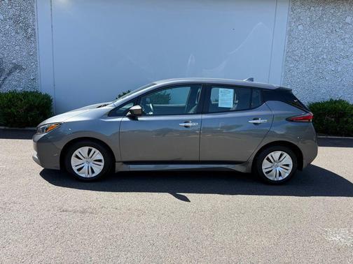 Gun Metallic 2024 Nissan Leaf S