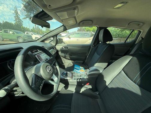 Gun Metallic 2024 Nissan Leaf S