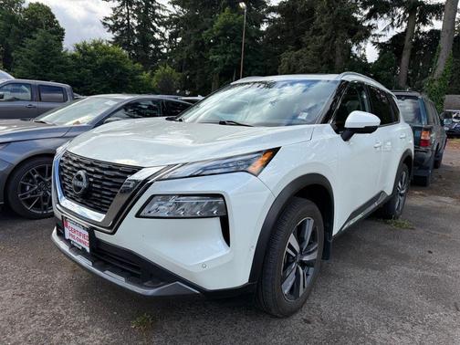 White 2023 Nissan Rogue SL